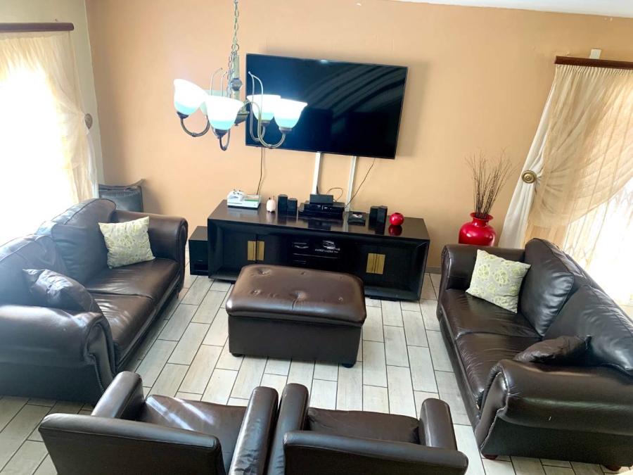 3 Bedroom Property for Sale in Mandela View Free State